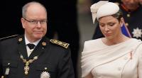 Allen hartnäckigen Trennungsgerüchten zum Trotz turtelten Prinzessin Charlène und Fürst Albert II. von Monaco im Urlaub wie verliebte Teenager.