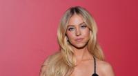 Was für Aussichten! Sydney Sweeney sorgt im roten Badeanzug für Baywatch-Alarm.