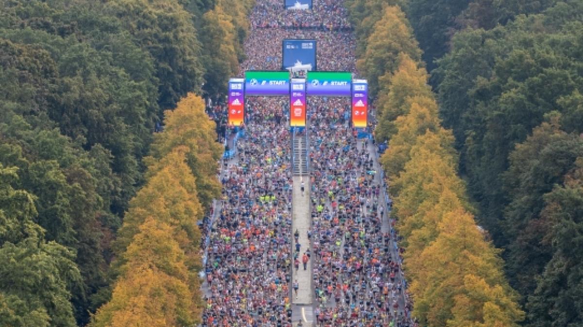 Am 24. September 2023 wird die deutsche Hauptstadt abermals Schauplatz des Berlin Marathon, zu dem Zehntausende L&auml;uferinnen und L&auml;ufer erwartet werden. (Foto)