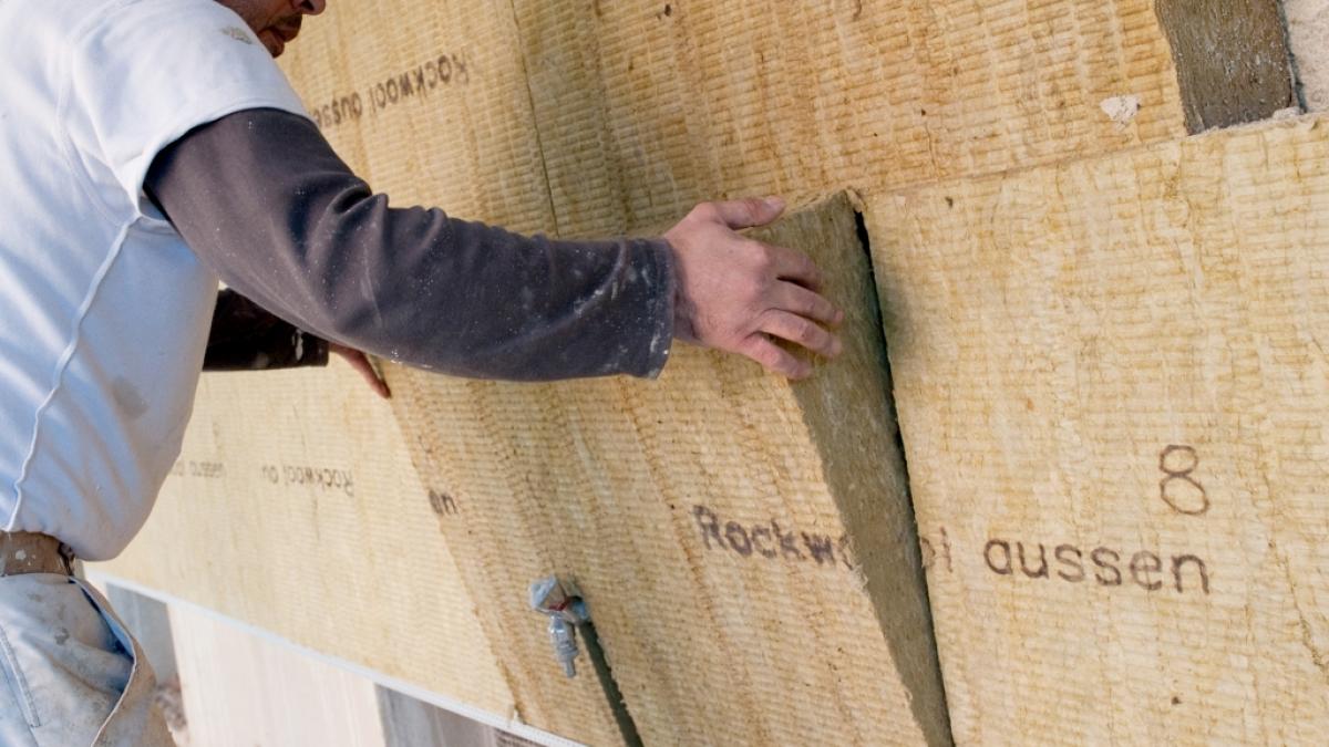 Effektive D&auml;mmung leistet einen wichtigen Beitrag zur Senkung der Heizkosten (Foto)