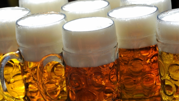 Eine Studie, laut der in 14 Biersorten Glyphosat nachgewiesen wurde, hat die Diskussion um das Pestizid neu entfacht.