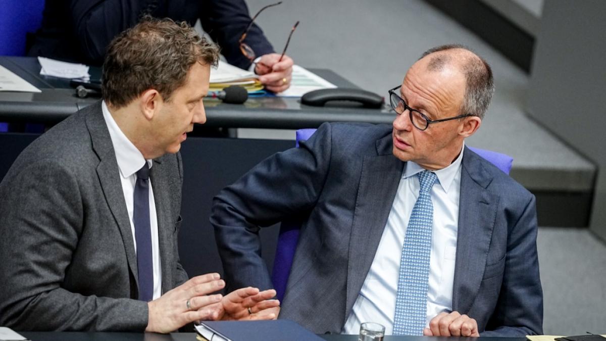 Lars Klingbeil und Friedrich Merz m&uuml;ssen einige Probleme l&ouml;sen. (Foto)