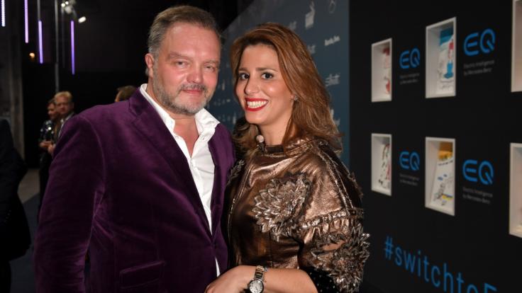 Alexander Fürst zu Schaumburg-Lippe und Konzertpianistin Mahkameh Navabi haben geheiratet.