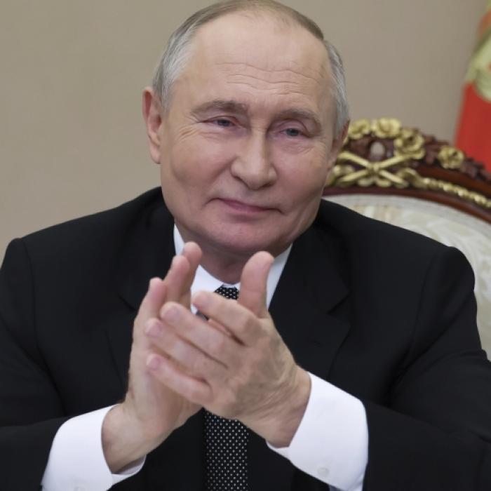 Kim Jong Un schickt Wladimir Putin automatische 