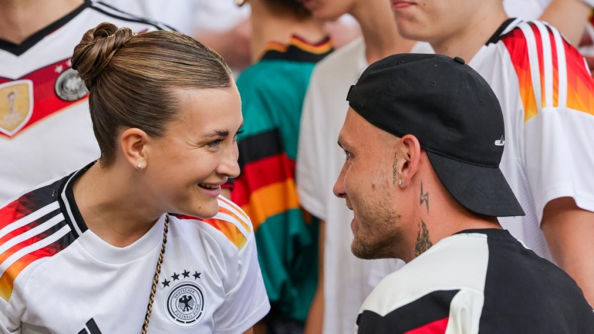 David Raum mit seiner Frau Katharina. (Foto)