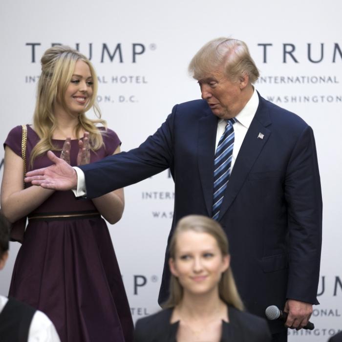 Donald Trump lässt ausgerechnet im Wahlkampf die Baby-Bombe platzen
