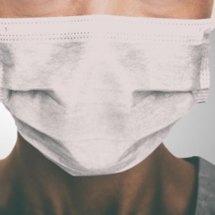 Experten erklären: Sind selbst genähte Mundmasken strafbar?