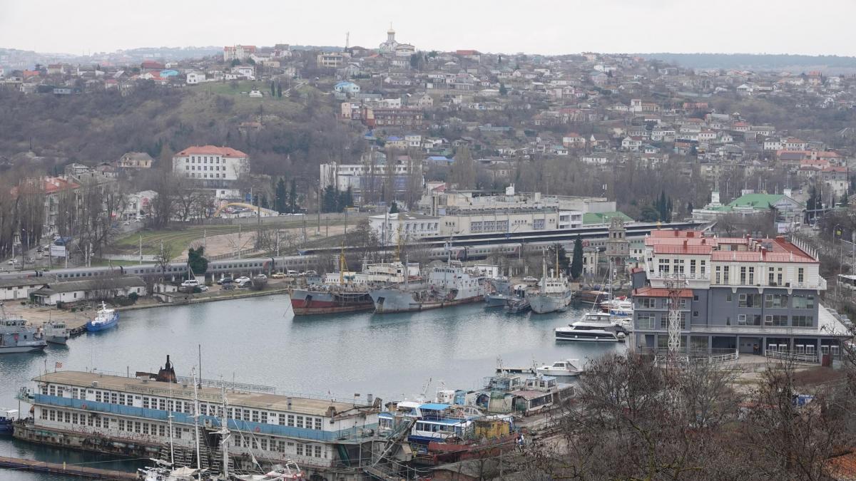 Auf der Halbinsel Krim in&nbsp;Sewastopol ist ein Milit&auml;rangeh&ouml;riger durch eine Explosion gestorben. (Foto)