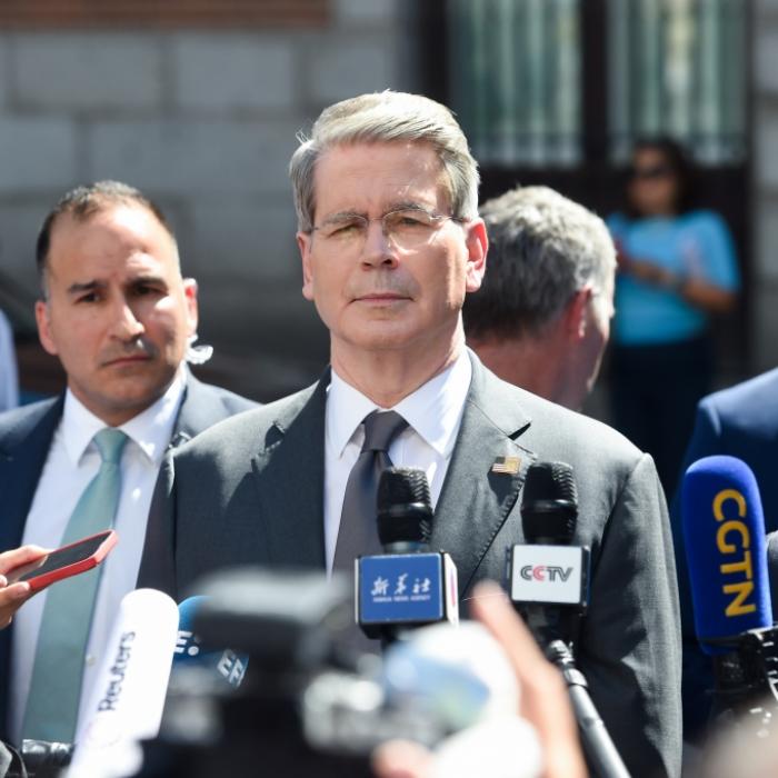 Trumps Finanzminister sorgt mit Epstein-Vorwürfen gegen Senator für Aufsehen