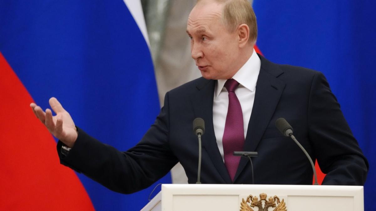 Wladimir Putin soll Berichten zufolge einen verlassenen Milit&auml;rst&uuml;tzpunkt an der russisch-finnischen Grenze auf Vordermann bringen und f&uuml;r die Stationierung von bis zu 15.000 russischen Soldaten vorbereiten lassen. (Foto)