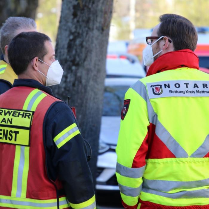 Mann sticht Ex-Partnerin (64) und Oma (84) ab