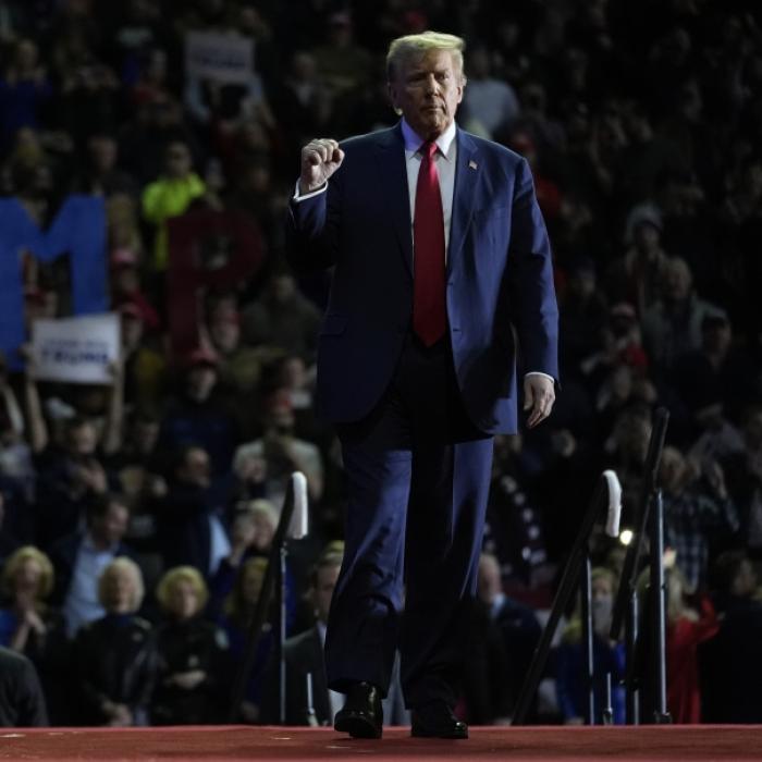 Verwirrter Trump blamiert sich bei Wahlkampf-Show