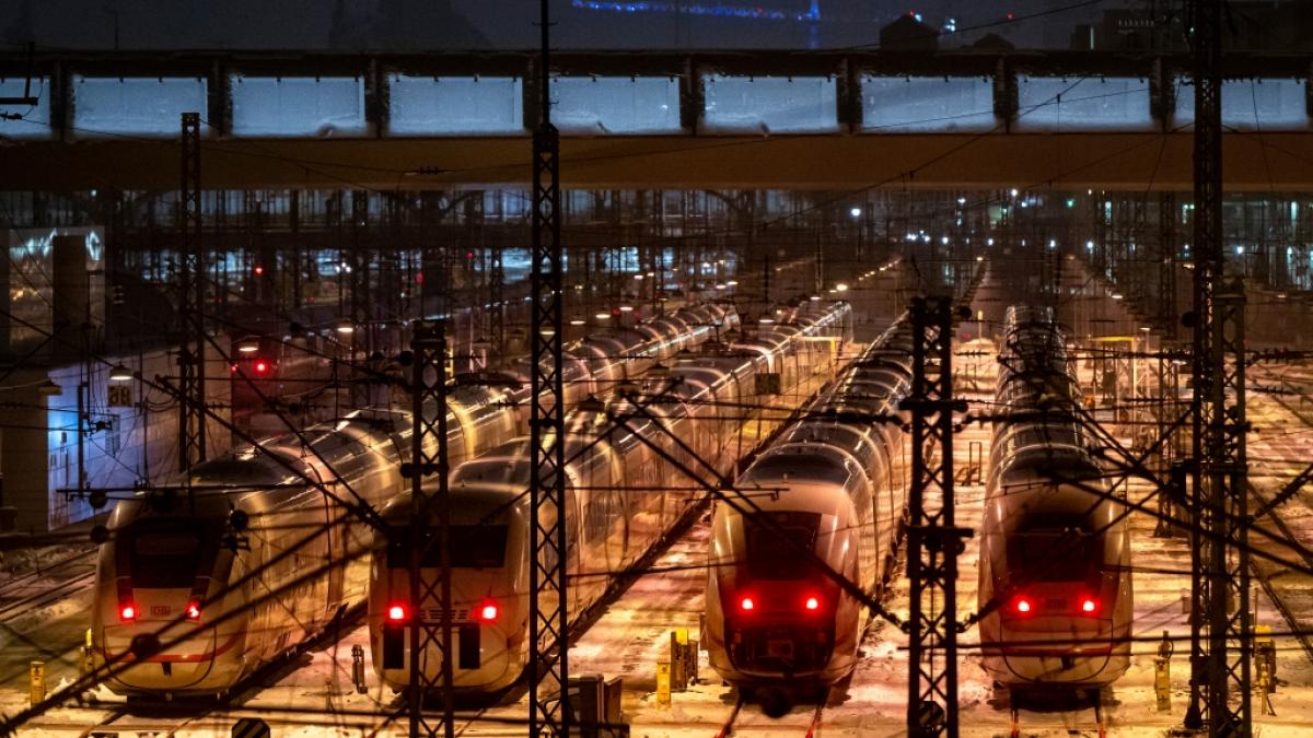 Sind Wellenstreiks bei der Deutschen Bahn rechtm&auml;&szlig;ig? (Foto)