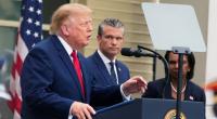US-Präsident Donald Trump (l-r) und US-Verteidigungsminister Pete Hegseth stehen derzeit stark in der Kritik.