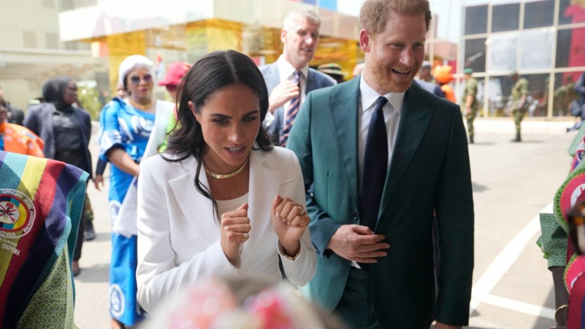 Prinz Harry und Meghan Markle lassen einen ihrer engsten Freunde, der sogar Patenonkel ihres Sohnes Archie ist, ausgerechnet am sch&ouml;nsten Tag seines Lebens h&auml;ngen. (Foto)