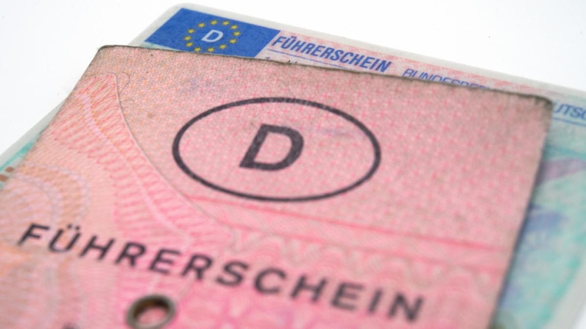 Alte F&uuml;hrerscheine m&uuml;ssen in Deutschland umgetauscht werden. (Foto)