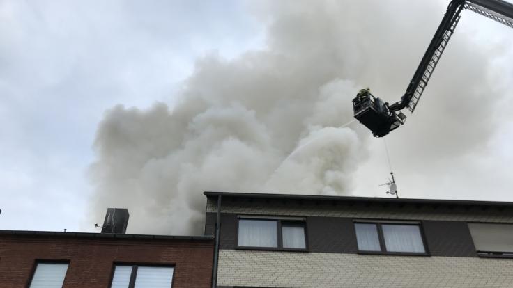 In einem Fachwerkhaus in Göttingen ist ein Feuer ausgebrochen. (Symbolfoto)