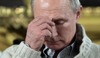 Da hilft nur noch Beten: Wladimir Putins Heimatstadt St. Petersburg wurde von ukrainischen Drohnen verwüstet.