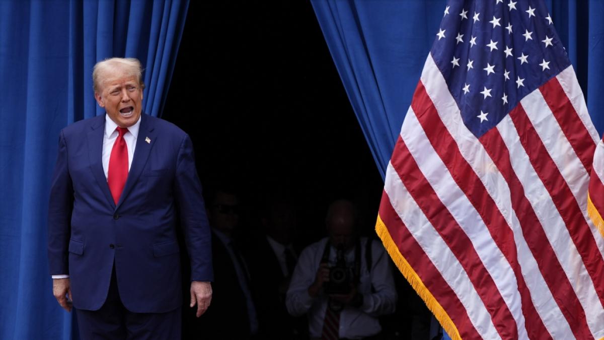 Trump musste seine Rede aufgrund eines medizinischen Notfalls unterbrechen. (Foto)