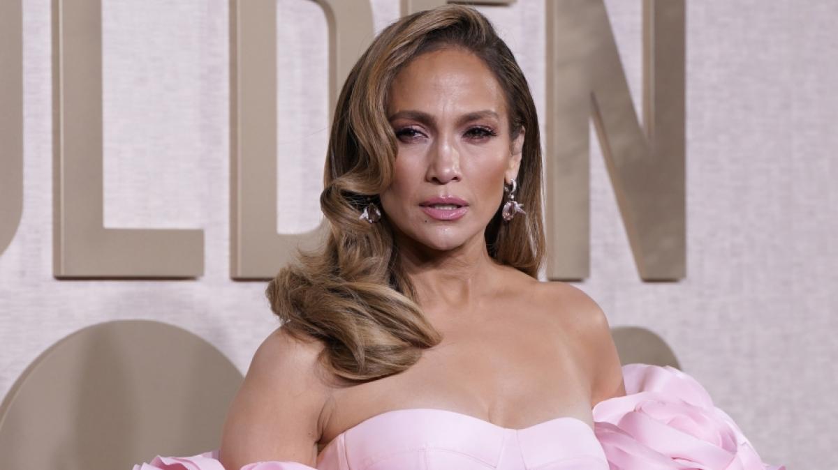 Jennifer Lopez gibt bei Instagram wieder eine unglaubliche Figur ab. (Foto)