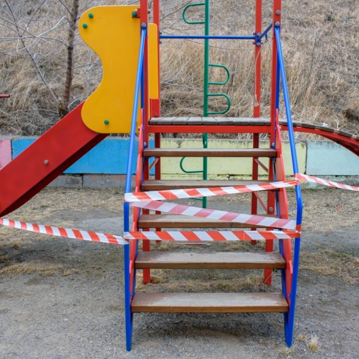 Leiche von ukrainischem Jungen (12) auf Spielplatz entdeckt
