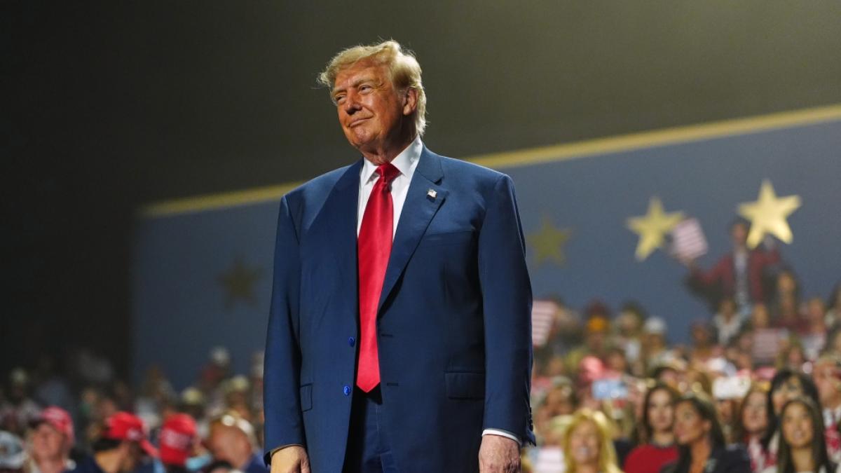 Donald Trump blamiert sich bei GOP-Parteitag: Pr&auml;sident dankt Milit&auml;rchefs, die gar nicht anwesend sind. (Foto)