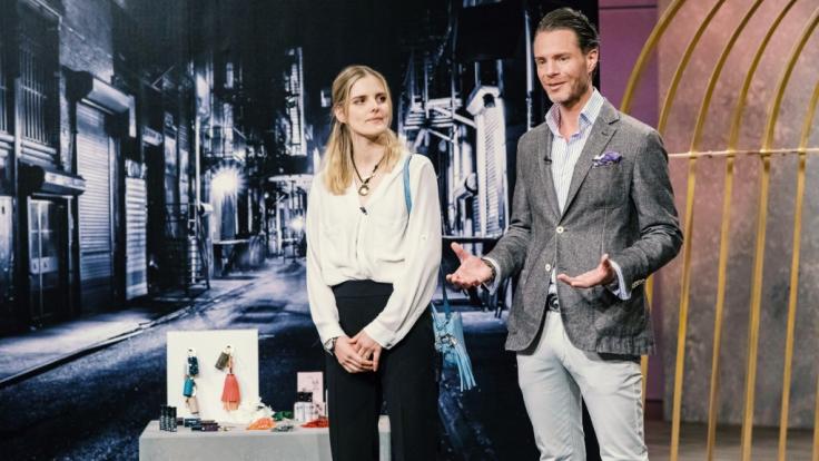 Tahnee Laternser und Julian Straube von SAFAYA wollen mit ihrem Pfefferspray bei den DHDL-Löwen punkten.