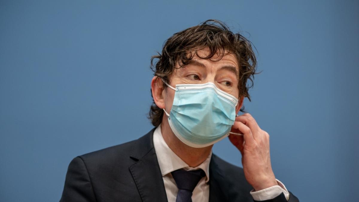 Christian Drosten &auml;u&szlig;erte sich im neuen "Coronavirus-Update" optimistisch und wagte auch einen Ausblick auf Herbst und Winter.&nbsp; (Foto)