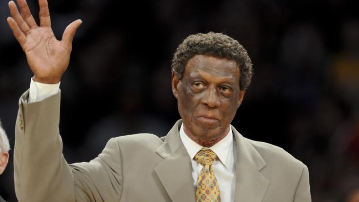 Der frühere NBA-Star Elgin Baylor ist im Alter von 86 Jahren gestorben.