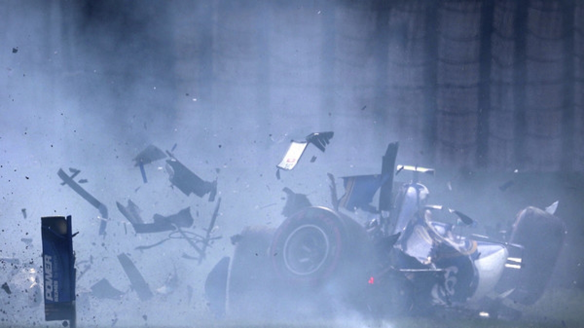Bei einem Crash in der britischen Formel 4 verletzte sich Nachwuchspilot Billy Monger so schwer, dass ihm beide Beine amputiert wurden. (Foto)