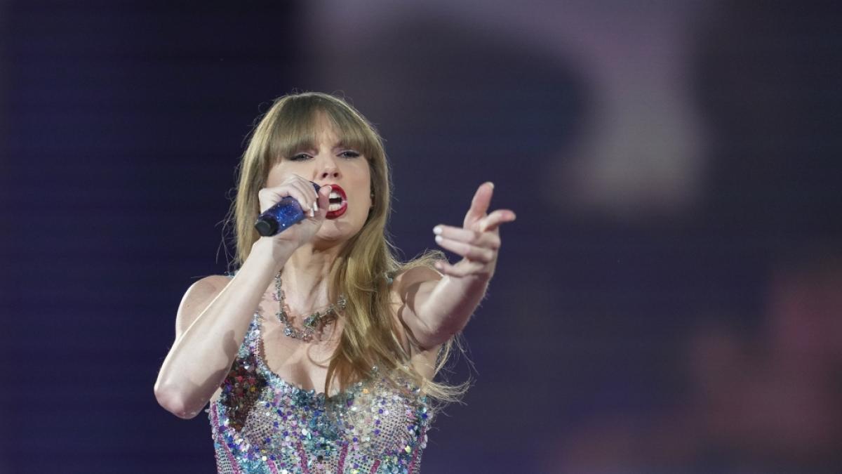 Taylor Swift leistete sich bei einem Auftritt ungewollten Slip-Blitzer. (Foto)