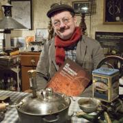Walter Günther in seiner Werkstatt: Er erfindet Dinge, die vergessen wurden.