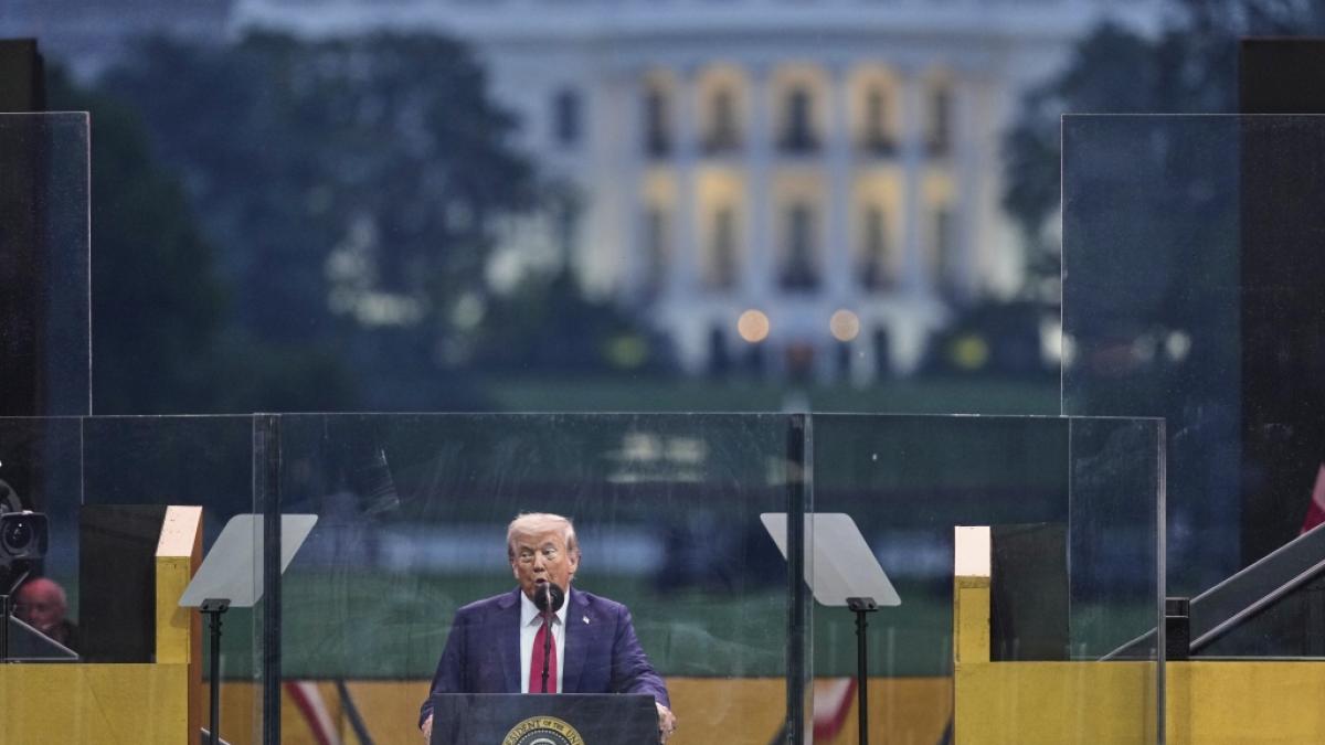Donald Trump: Pomp, Panzer und Proteste - The Don feiert sich selbst, Amerika kocht vor Wut. (Foto)