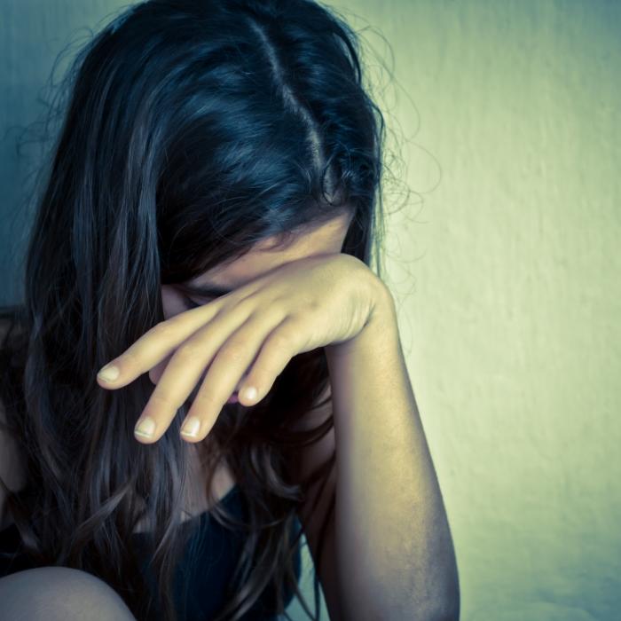 Widerlich! Teenager vergewaltigt Nachbarsmädchen (7)