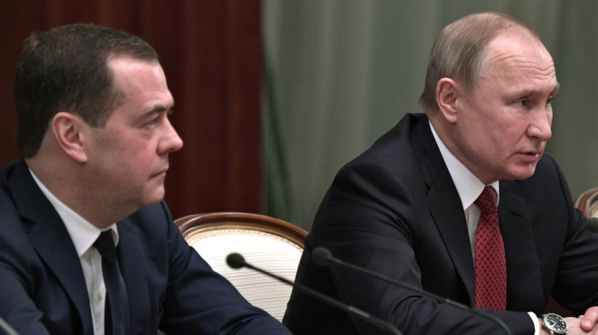 Seit Beginn des Ukraine-Krieges pr&auml;sentiert sich Dmitri Medwedew (links) als strikter Gegner des Westens. (Foto)