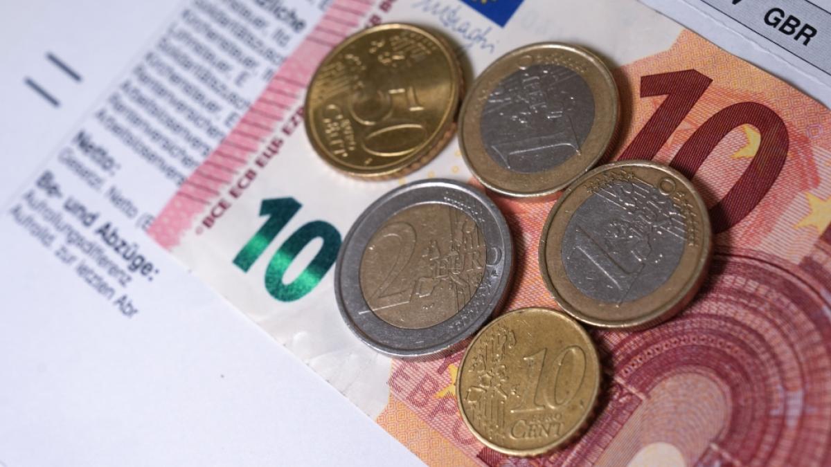 die geplante Erh&ouml;hung des Mindestlohns bedeutet auch hohe Abgaben an den Staat. Der Bund der Steuerzahler fordert daher weitere Ma&szlig;nahmen. (Foto)