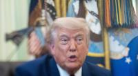 US-Präsident Donald Trump spricht im Oval Office des Weißen Hauses.