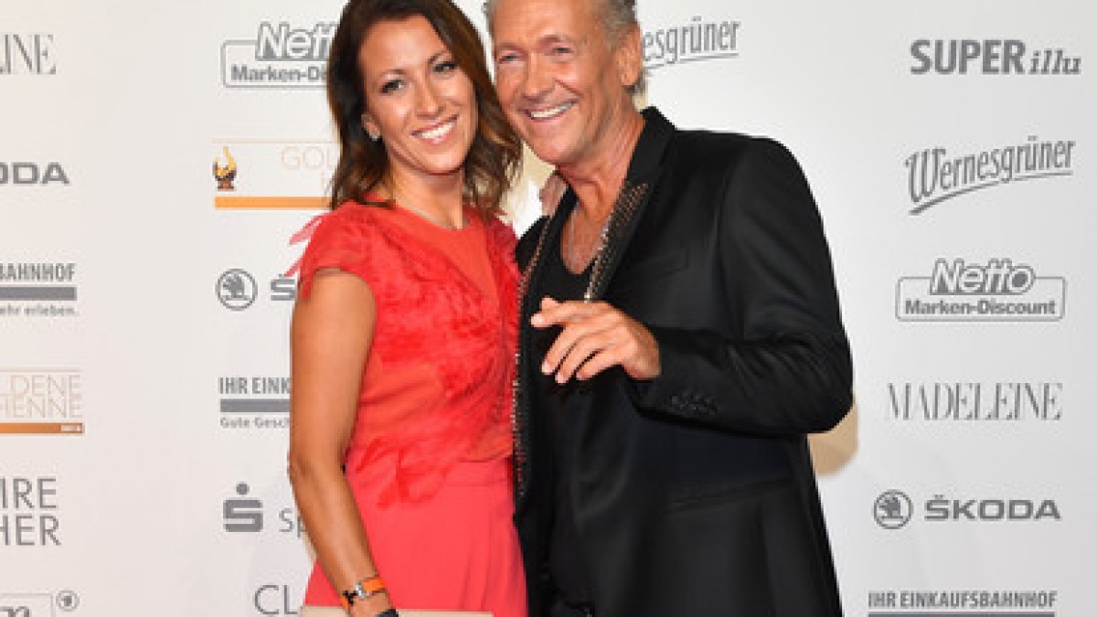 Olaf Berger mit seiner Frau Julia bei der Verleihung der "Goldenen Henne" 2016. (Foto)