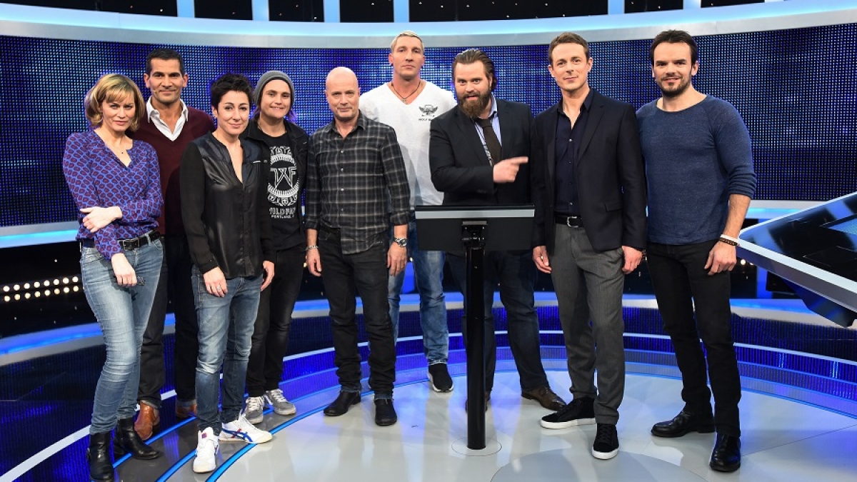 Prominente wie Steffen Henssler stellen sich der Herausforderung bei "Gefragt - Gejagt". (Foto)