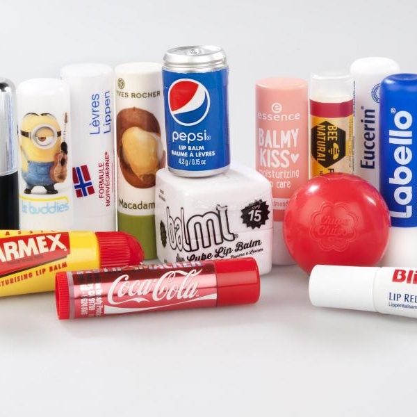 Vorsicht vor Mineralöl in Lippenpflege! 19 Produkte mit Schadstoffen gefunden