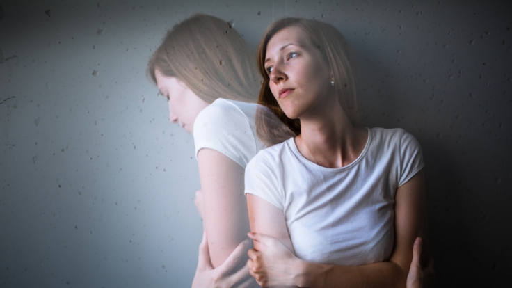 Wer unter Depressionen leidet, fühlt sich einsam und traurig.