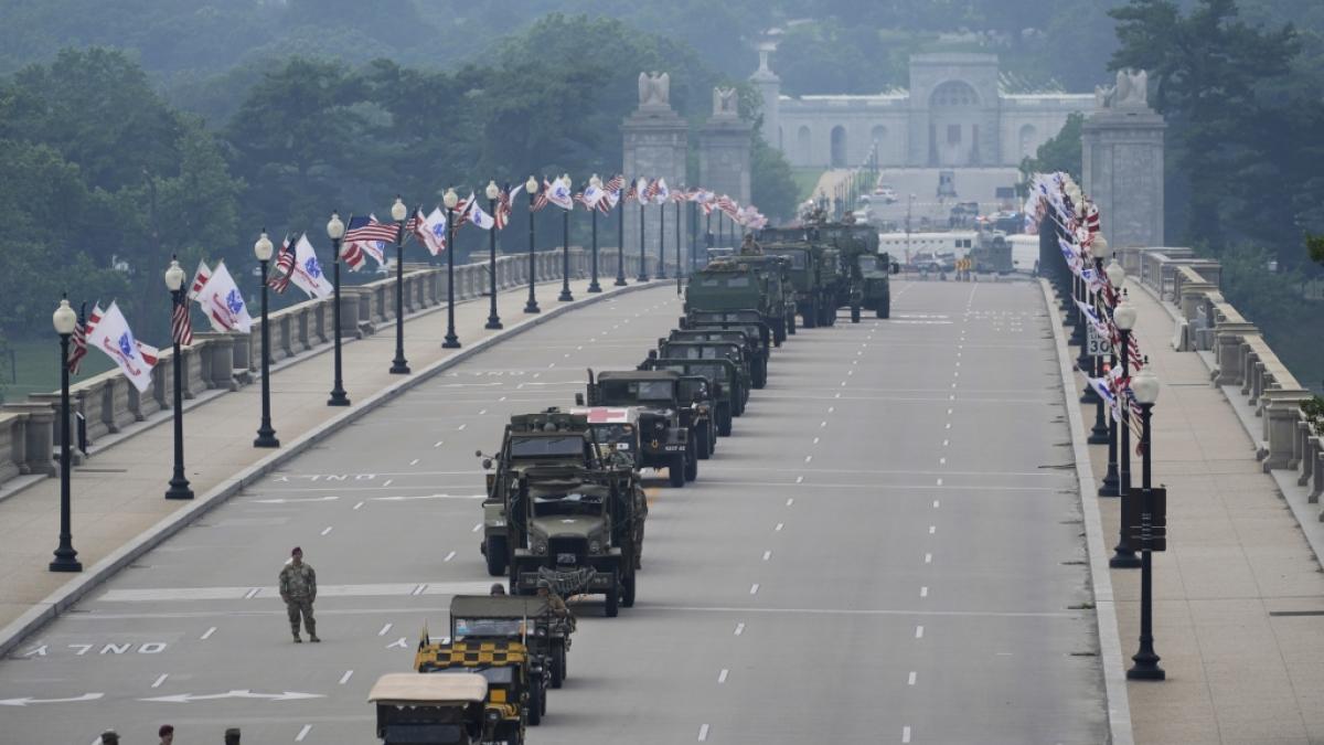Zum 250. Jubiläum der US-Armee rollen Panzer durch Washington. (Foto)