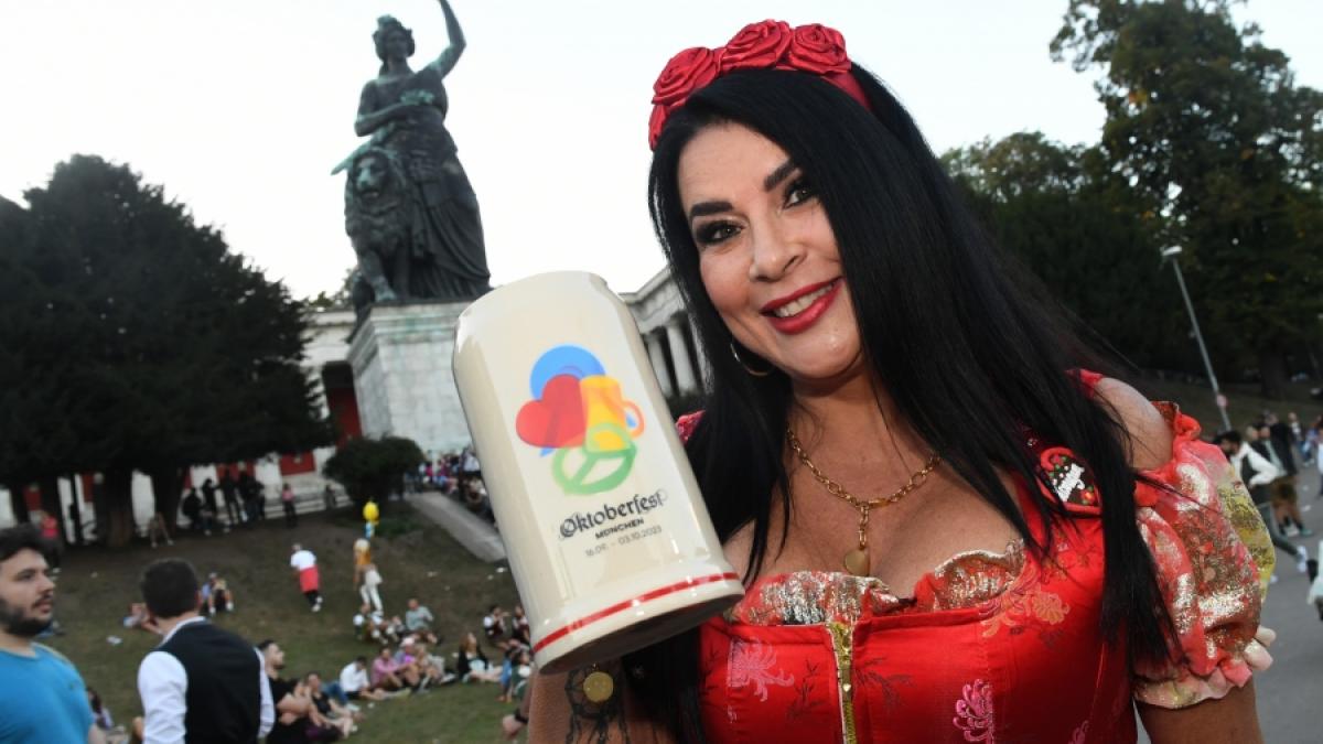 Iris Klein zieht in den "Promi Big Brother"-Container. (Foto)
