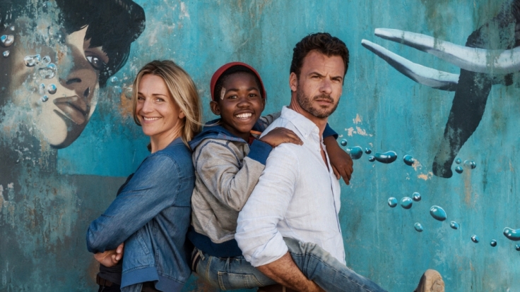 Lara (Tanja Wedhorn), Keagan (Likho Mango, M.) und Richard (Stephan Luca, r.).
