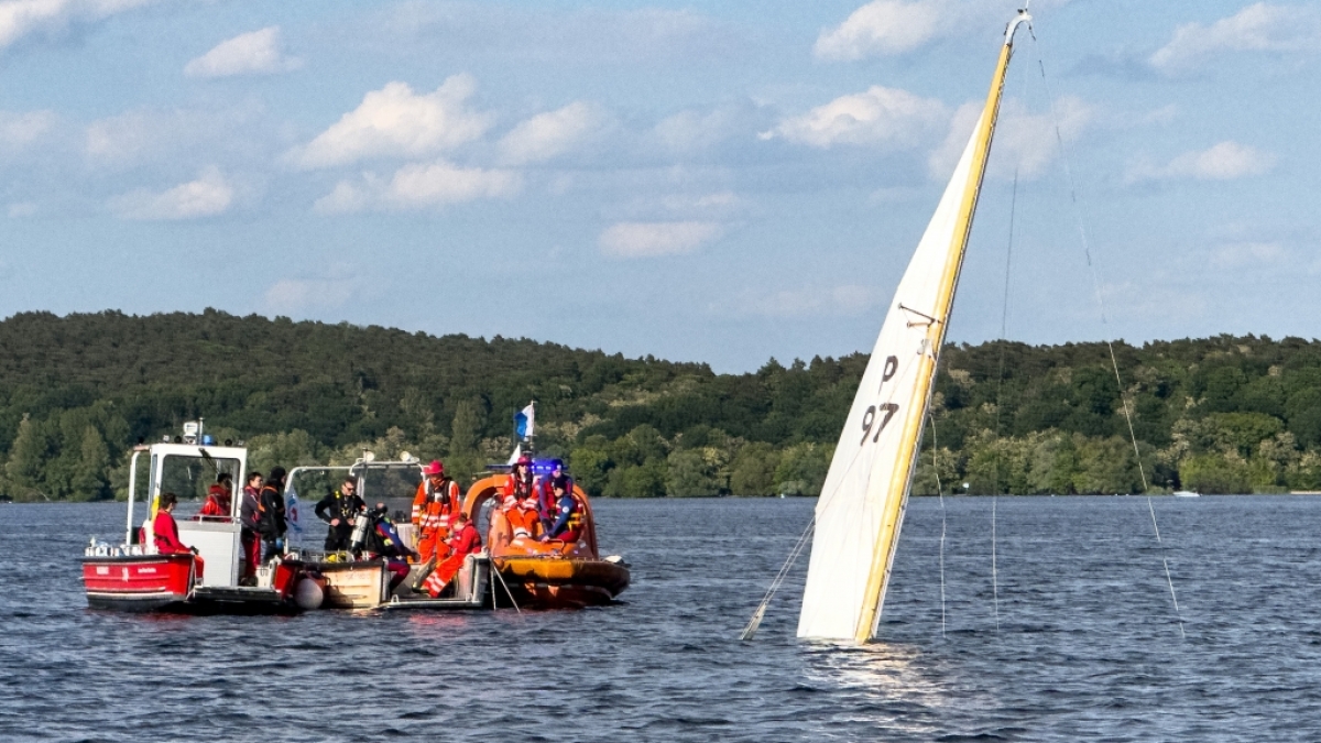 Die DLRG meldet einen aktuellen Bootsunfall (Symbolbild). (Foto)