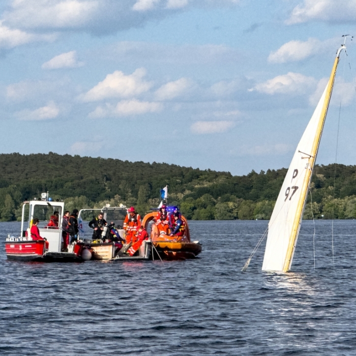DLRG-Rettungseinsatz durch Bootsunfall