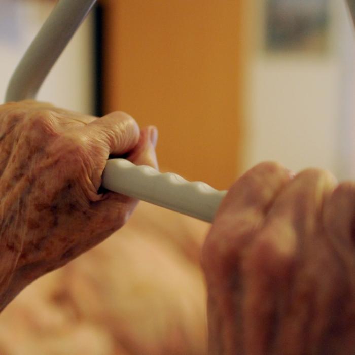 Altersheim lässt Opa (84) die Genitalien verrotten