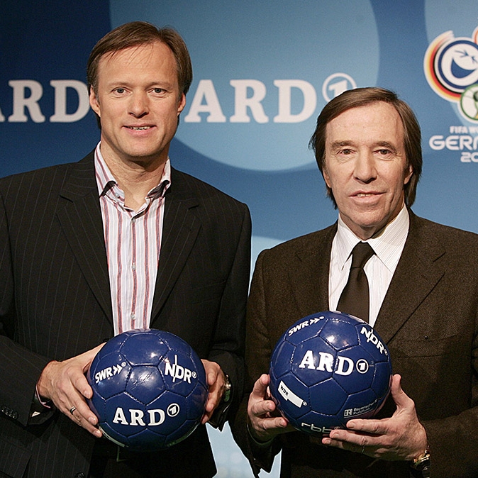 Günter Netzer und Gerhard Delling sollen Millionen bekommen