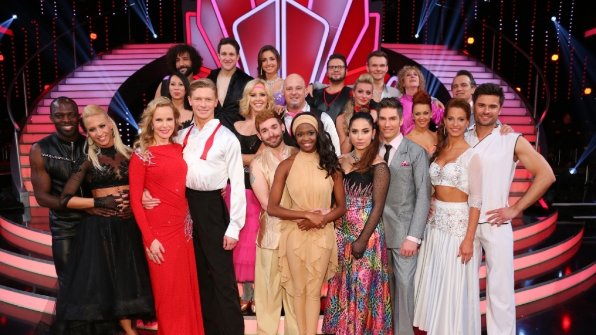 Diese elf Paare k&auml;mpfen bei "Let's Dance" um den Sieg. (Foto)