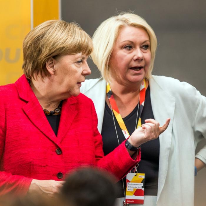Tödlicher Kollaps im Flieger! CDU-Politikerin gestorben
